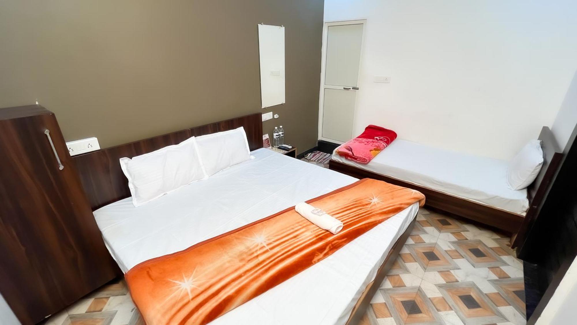 Hotel Rudraksh Ujjain Eksteriør bilde