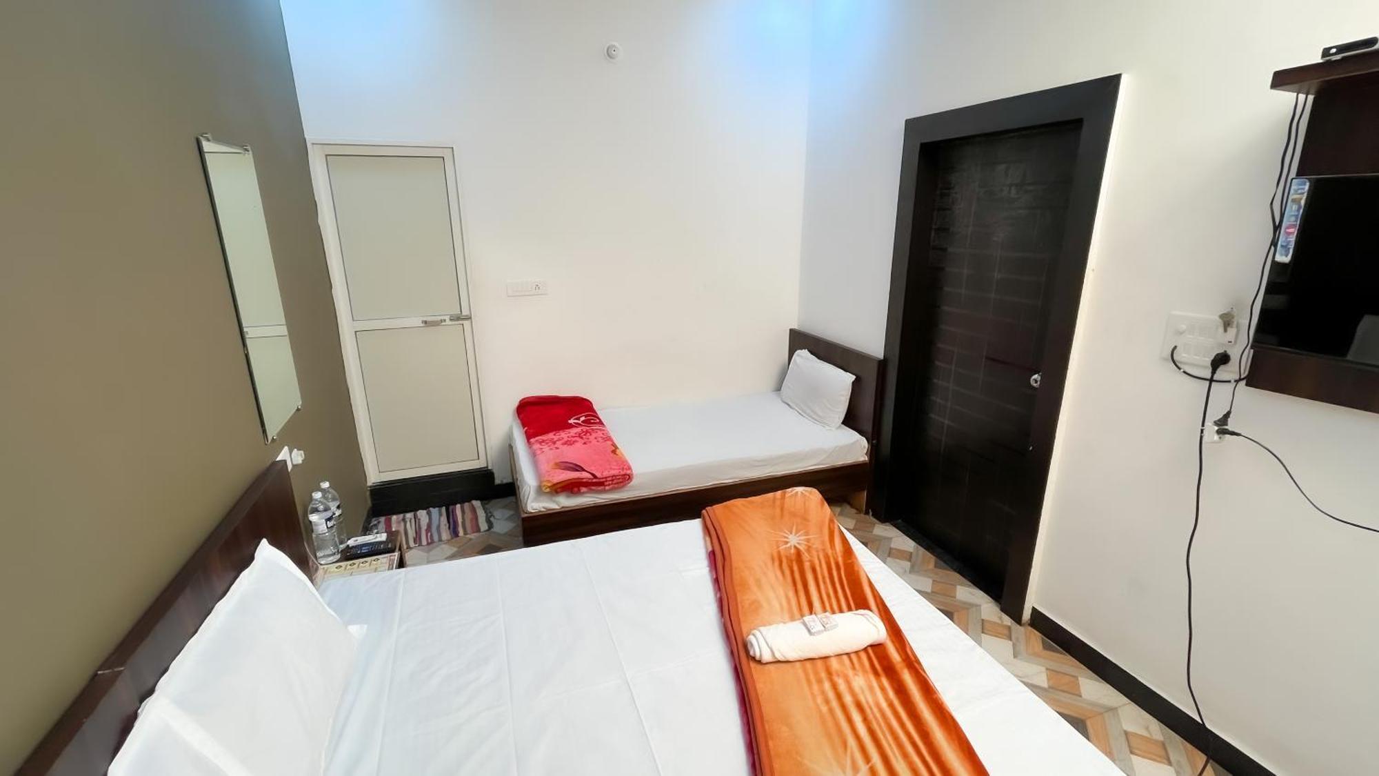 Hotel Rudraksh Ujjain Eksteriør bilde